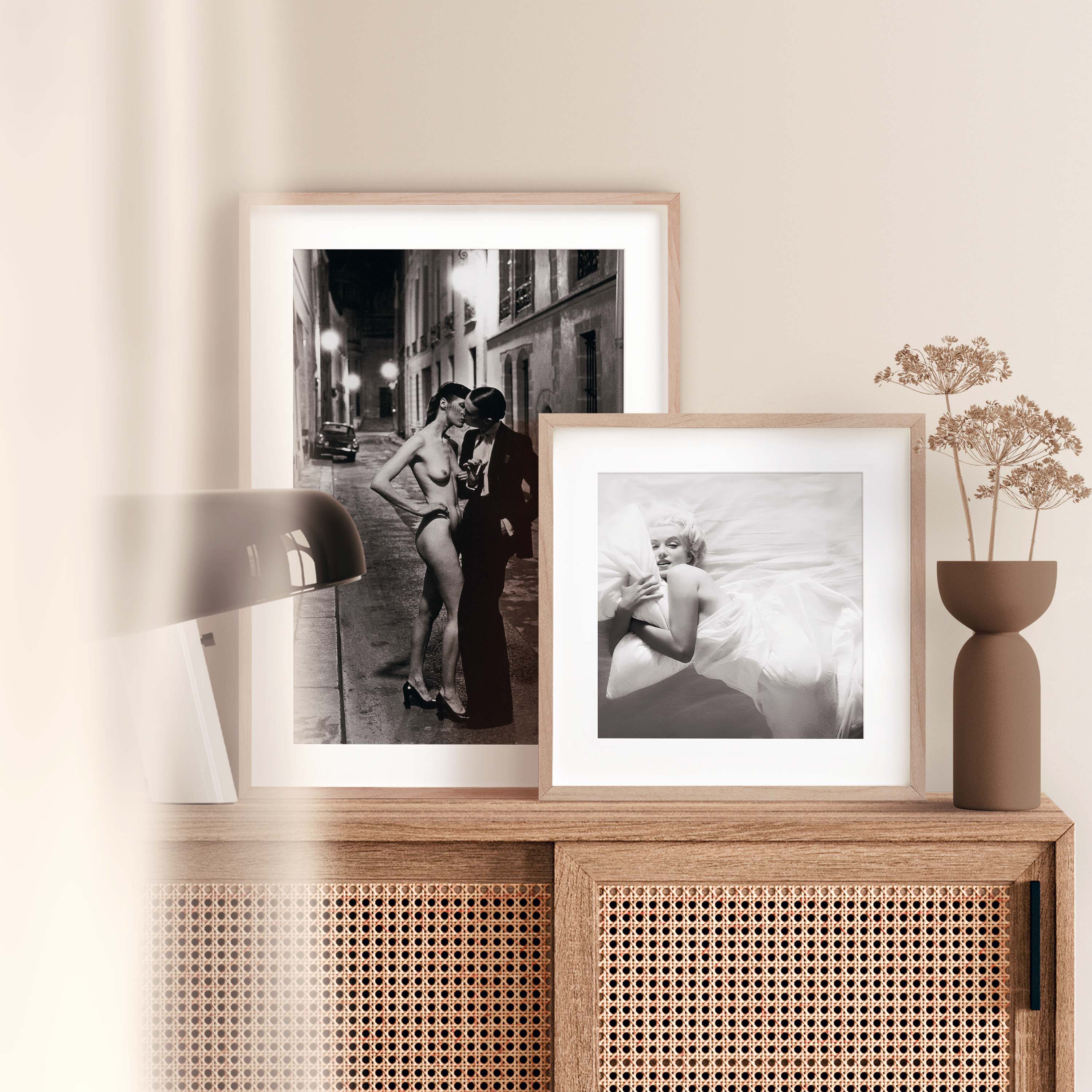 Black and white photography Poster of Marilyn Monroe hugging pillow in bed