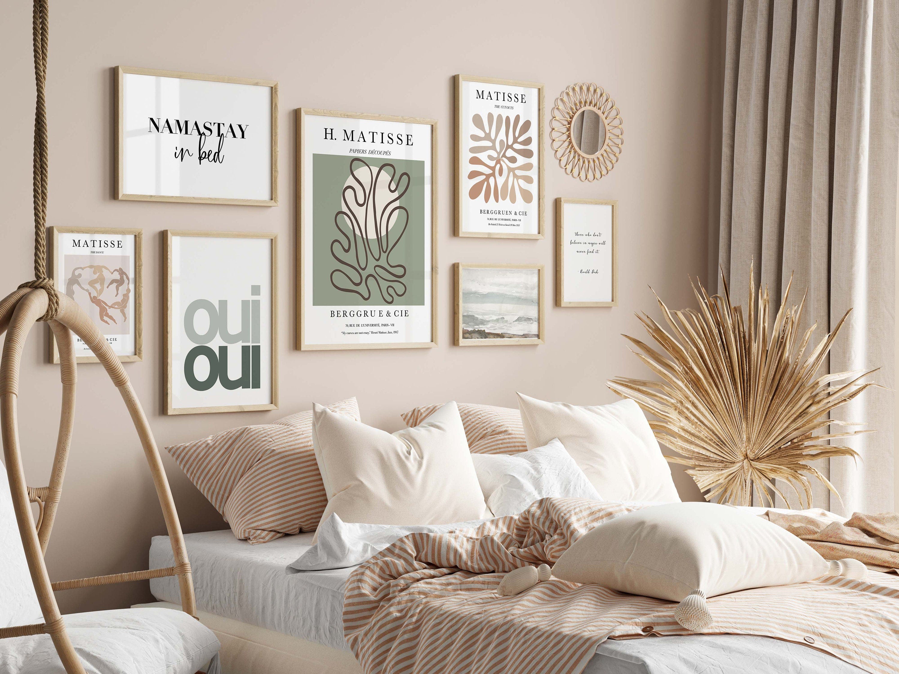 Typography text oui oui in green sage