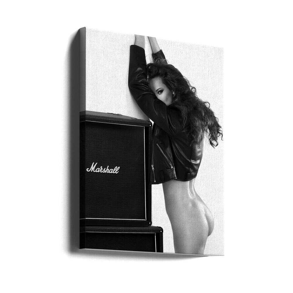 Wild hair, leather jacket, and a Marshall amp — this monochrome artwork is pure rock rebellion. A fearless print that demands center stage on your wall.
Artist: David Drake

