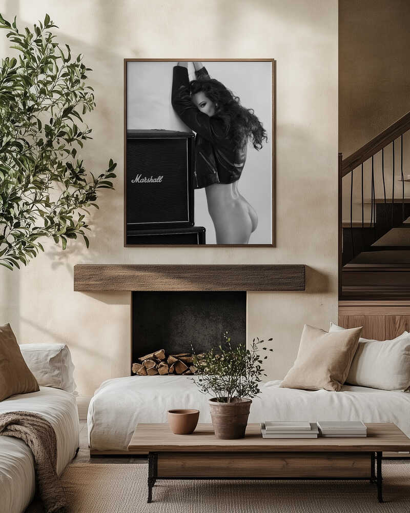 Wild hair, leather jacket, and a Marshall amp — this monochrome artwork is pure rock rebellion. A fearless print that demands center stage on your wall.
Artist: David Drake

